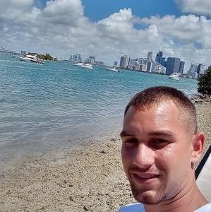 Meet your Posher, Luis felipe